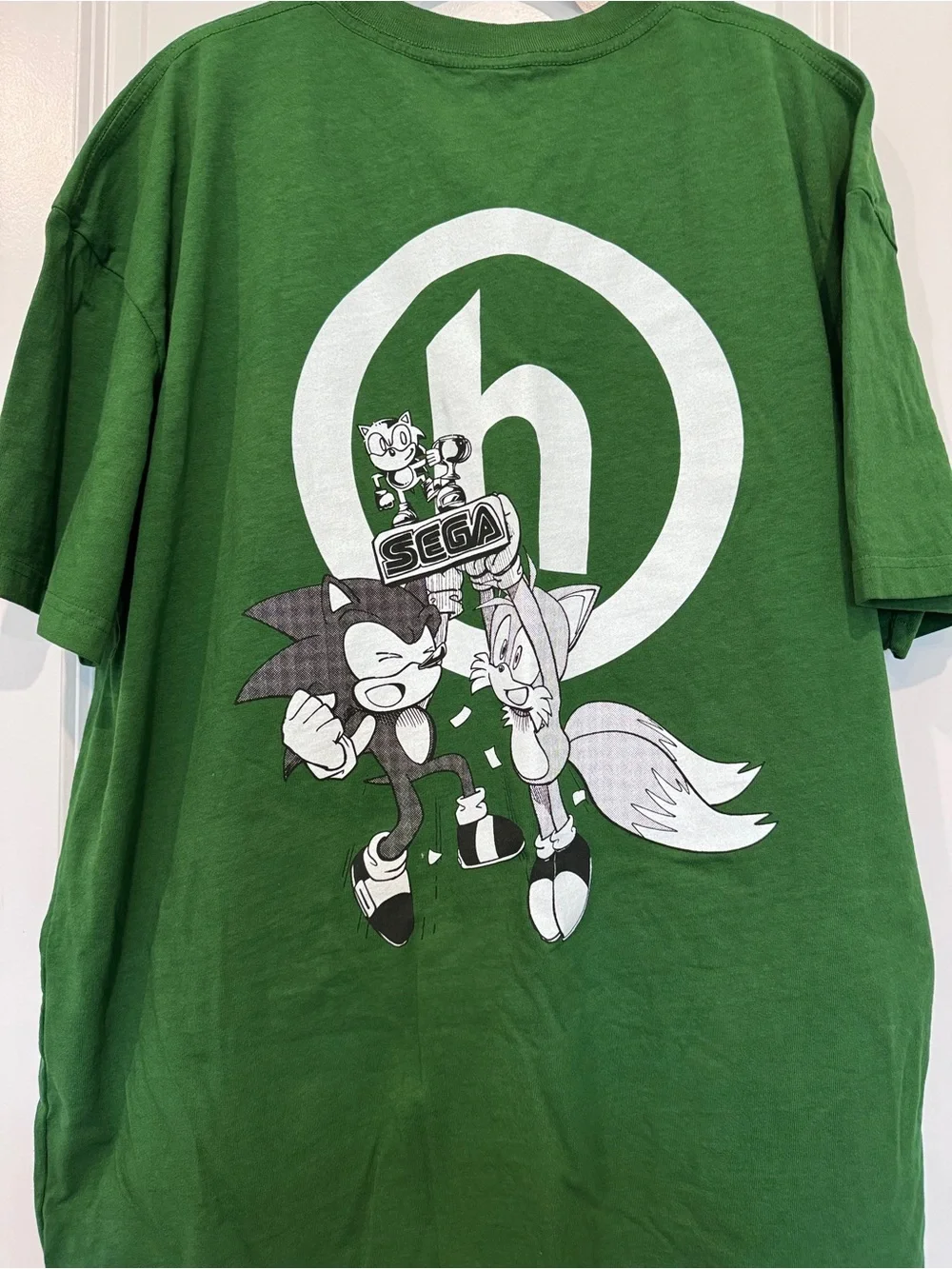 Sonic x Hidden Green Graphic Tee - Picture 2 of 4